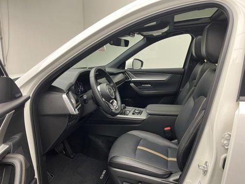 2025 Mazda CX-90 PHEV Premium Plus