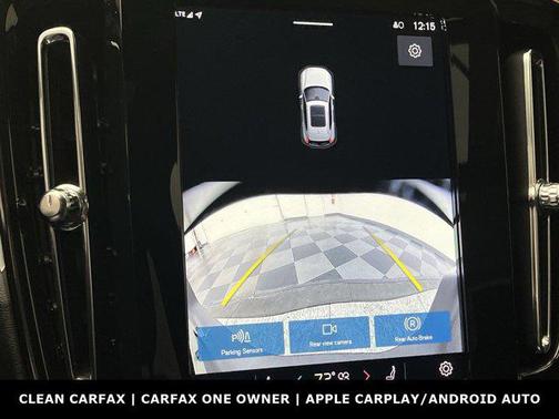 2025 Volvo XC40 B5 Core Bright Theme