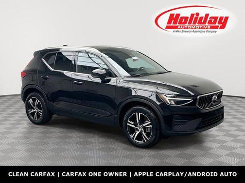 2025 Volvo XC40 B5 Core Bright Theme