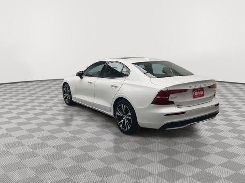 2025 Volvo S60 B5 Core