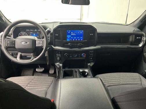 Oxford White 2022 Ford F-150 XL