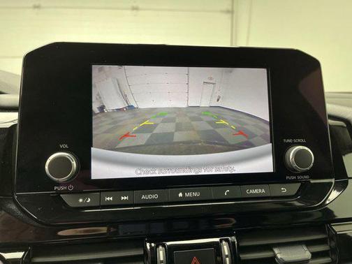 2024 Nissan Pathfinder SV 4WD