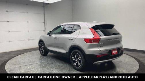 2025 Volvo XC40 B5 Core Bright Theme