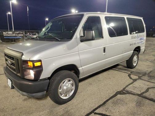 2010 Ford E350 Super Duty XL