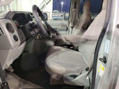 2010 Ford E350 Super Duty XL