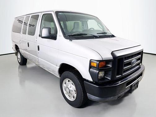 2010 Ford E350 Super Duty XL