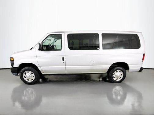 2010 Ford E350 Super Duty XL