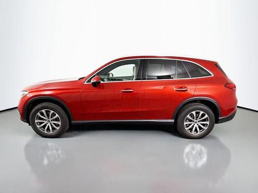 MANUFAKTUR Cardinal Red Metallic 2023 Mercedes-Benz GLC 300 4MATIC