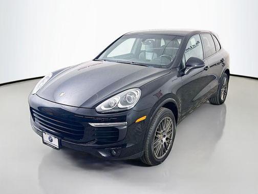 2017 Porsche Cayenne Platinum Edition
