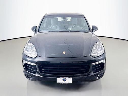 2017 Porsche Cayenne Platinum Edition