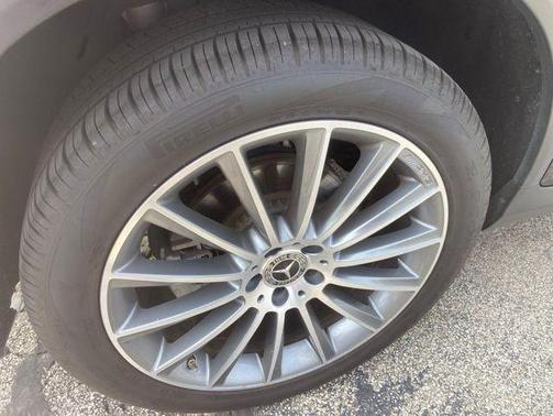 Black 2018 Mercedes-Benz GLC 300 4MATIC