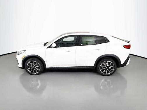 2025 BMW X2 xDrive28i