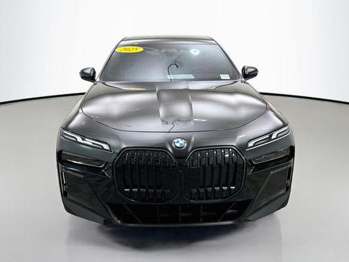 Black Sapphire Metallic 2025 BMW 760 xDrive