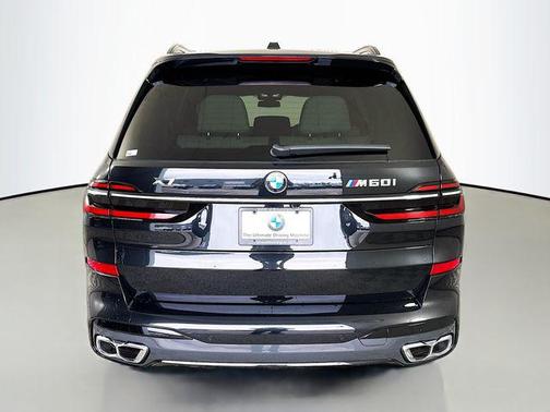 Black Sapphire Metallic 2023 BMW X7 M60i