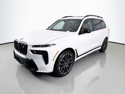2025 BMW X7 M60i