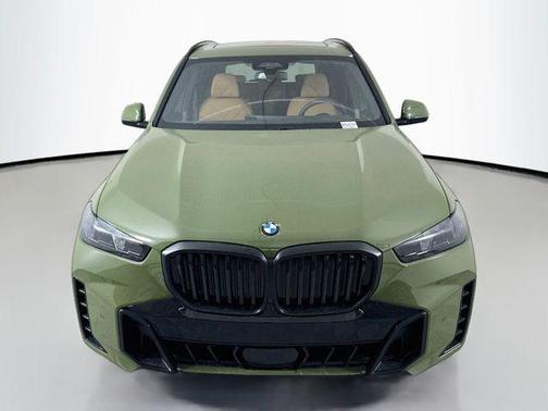 Urban Green 2026 BMW X5 xDrive40i