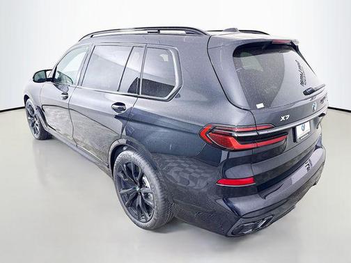 2026 BMW X7 M60i