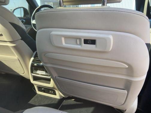 Mineral White Metallic 2019 BMW X7 xDrive50i