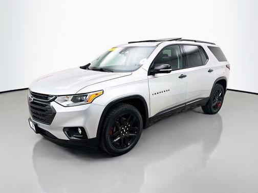 Silver Ice Metallic 2020 Chevrolet Traverse Premier