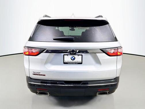 Silver Ice Metallic 2020 Chevrolet Traverse Premier