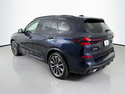 Carbon Black Metallic 2024 BMW X5 xDrive40i