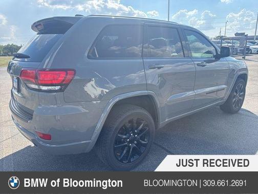 2022 Jeep Grand Cherokee Laredo