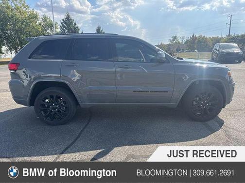 2022 Jeep Grand Cherokee Laredo