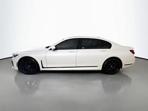 2022 BMW M760 xDrive