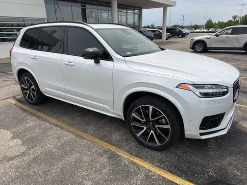 Crystal White Metallic 2023 Volvo XC90 Recharge Plug-In Hybrid T8 Ultimate Dark Theme 7-Seater