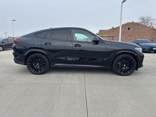 2023 BMW X6 xDrive40i