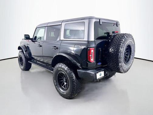 Shadow Black 2022 Ford Bronco Outer Banks