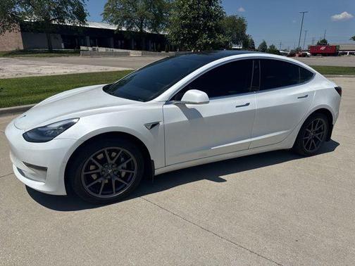 2020 Tesla Model 3 Long Range