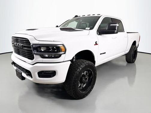 2024 RAM 3500 Laramie Crew Cab 4x4 6'4' Box