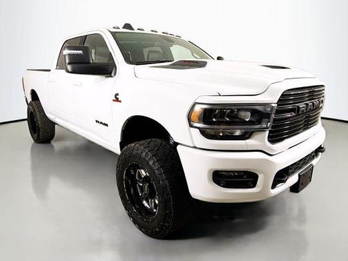 2024 RAM 3500 Laramie Crew Cab 4x4 6'4' Box