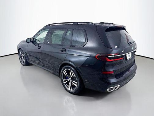 2026 BMW X7 M60i