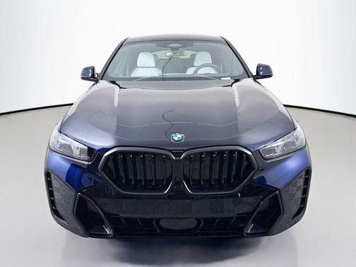 Carbon Black Metallic 2027 BMW X6 xDrive40i