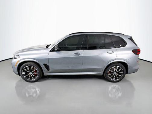 2025 BMW X5 M60i