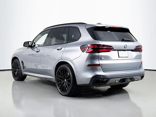 2024 BMW X5 M60i
