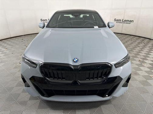 2025 BMW 550e xDrive