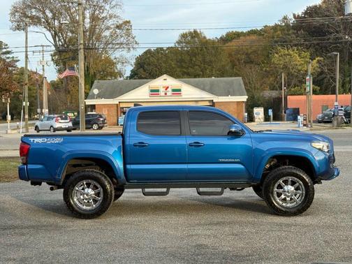 2016 Toyota Tacoma TRD Sport
