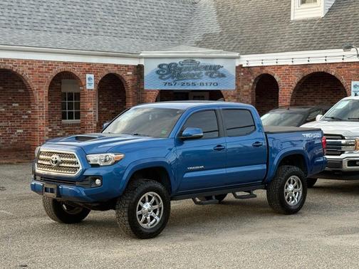 2016 Toyota Tacoma TRD Sport