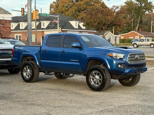 2016 Toyota Tacoma TRD Sport