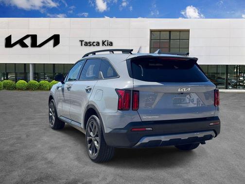 Wolf Gray 2023 Kia Sorento SX