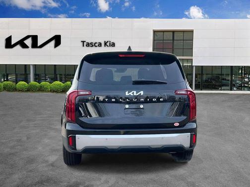 2023 Kia Telluride LX