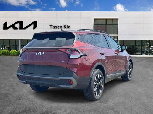 Dawning Red 2023 Kia Sportage X-Line
