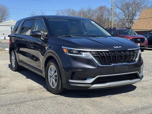 2024 Kia Carnival LX