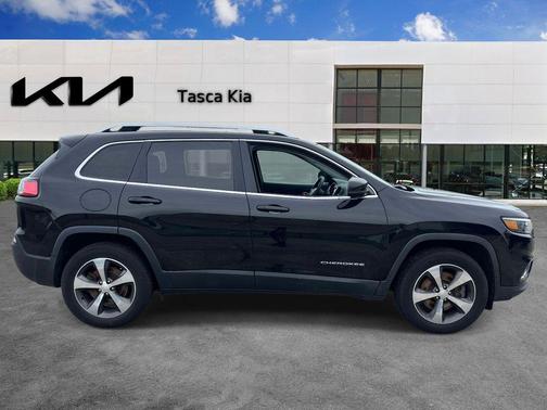 Diamond Black Crystal Pearlcoat 2019 Jeep Cherokee Limited