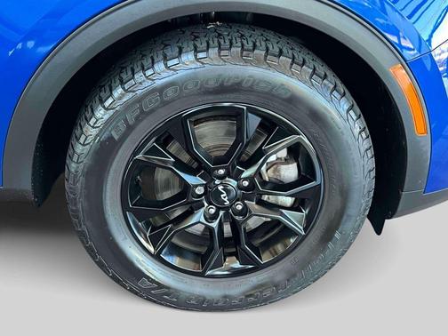 Sapphire Blue 2023 Kia Sportage S