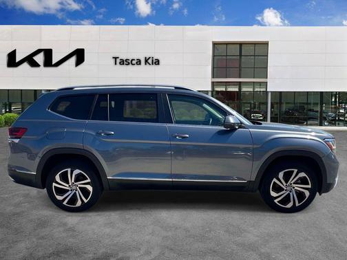 Platinum Gray Metallic 2022 Volkswagen Atlas 2.0T SEL