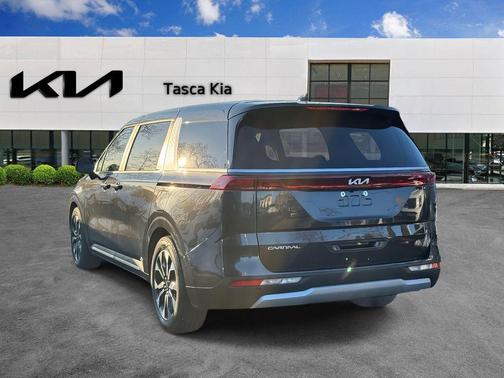 2024 Kia Carnival EX